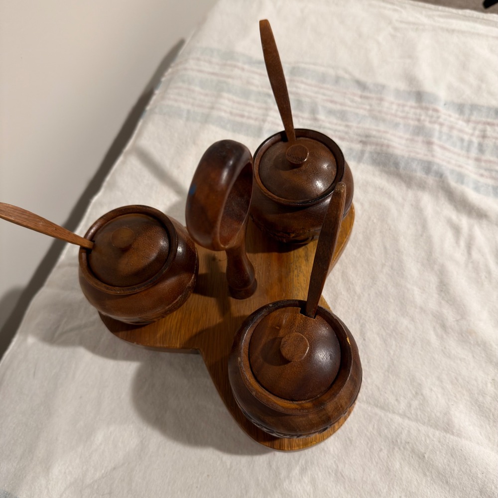 1960's Vintage Tiki Wood Lazy Susan with 3 Wood Condiment Jars And Spoons - Picture 5 of 14